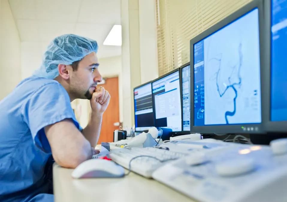 How Employee Recognition Can Improve The Healthcare Industry